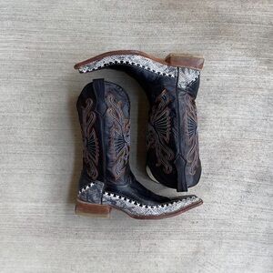 [sold] Vintage Cowboy Boots